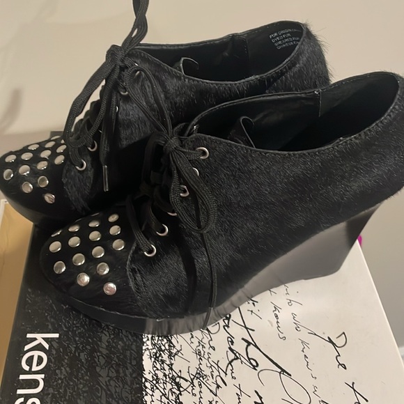 Platform booties - Picture 4 of 4